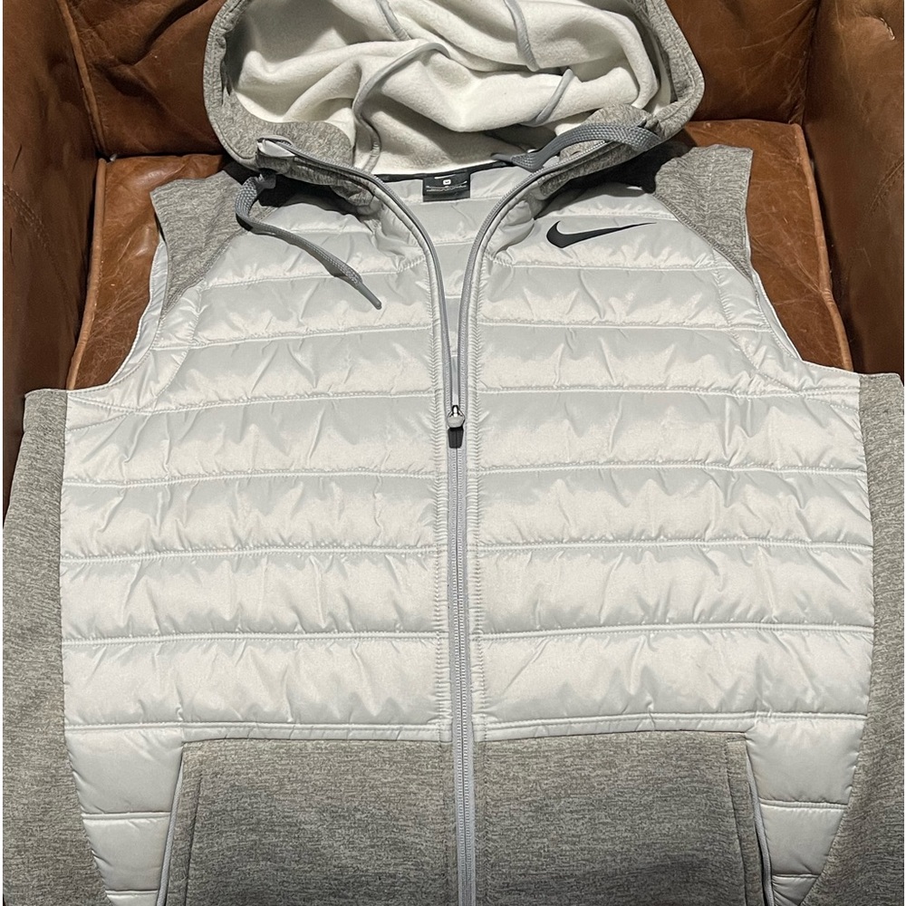 Nike Thermal full zip Vest w/hood